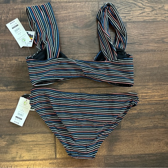 Juniors No Boundaries Lurex Rib Knit Stripe Two-Pieces Swimsuit
Size L (11-13) - Picture 5 of 13
